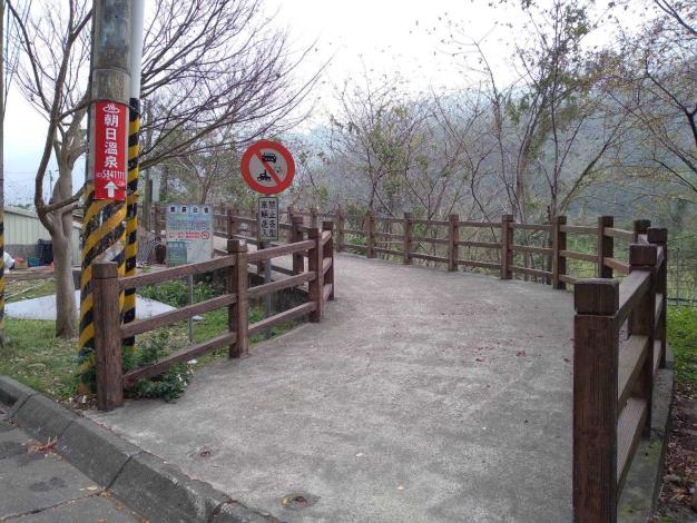 尖石鄉嘉樂村堤頂步道