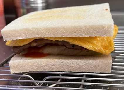 里肌豬排香烤土司